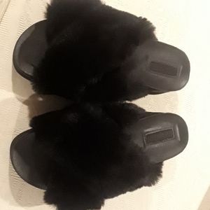 Furryslides never worn from Forever 21!!!